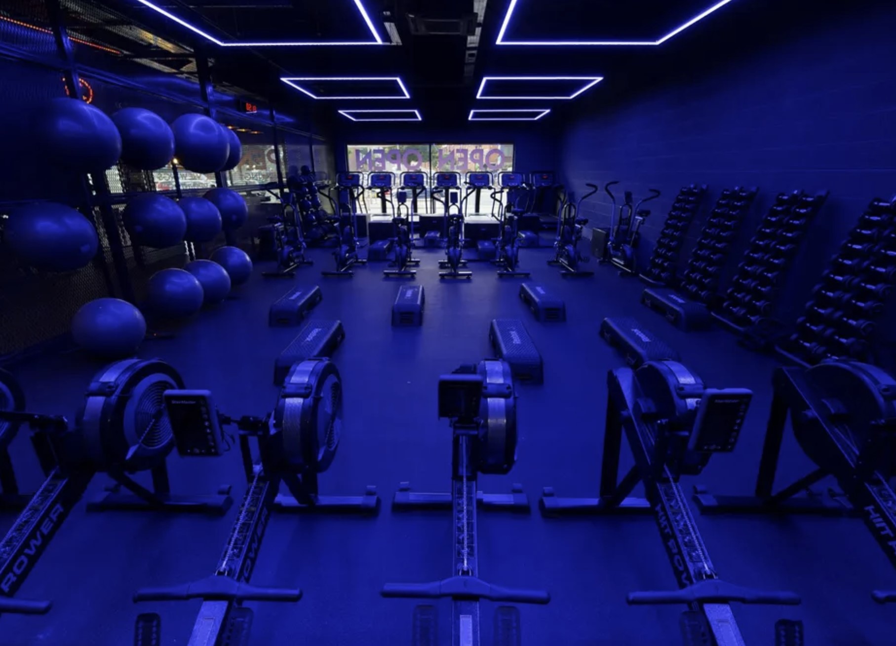 Coach gym
